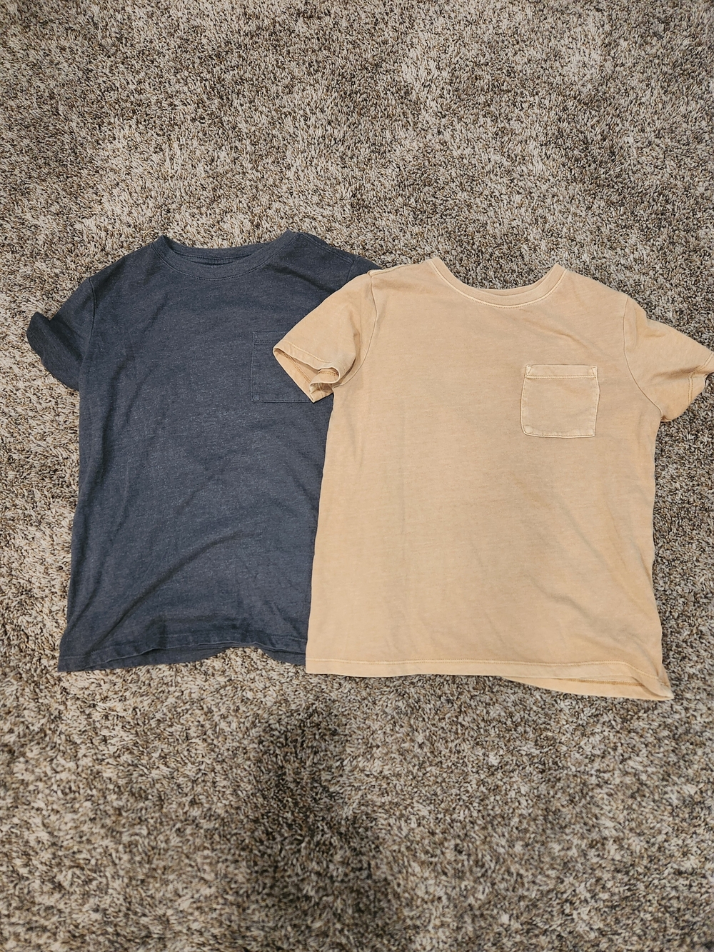 Cat & Jack Short Sleeve Pocket Tees - Gray & Tan - Picture 1 of 3